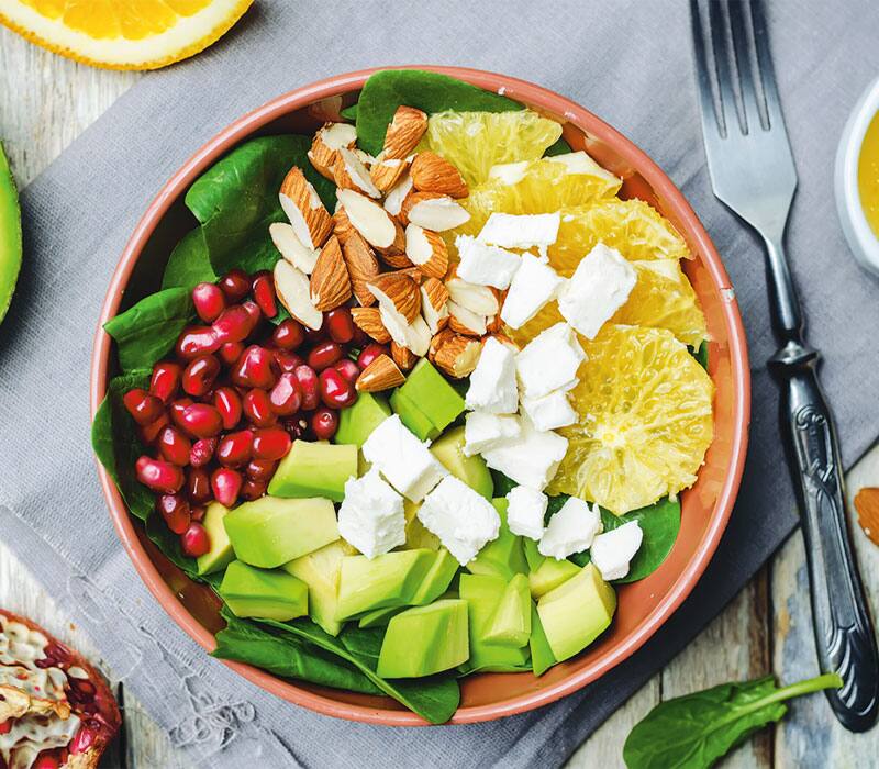 salad with avacados