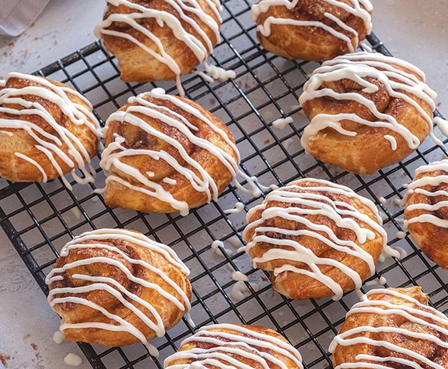 Quick Apple-Cinnamon Rolls with Lemon Icing